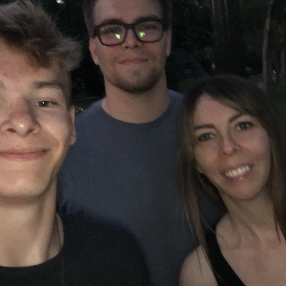 Meet your Posher, Brenda - Picture 1 of 1